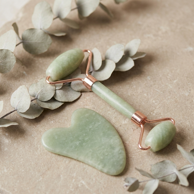Lumora Beauty™ Jade Roller & Gua Sha Set – Tägliches Gesichtsritual für Formung & Glow